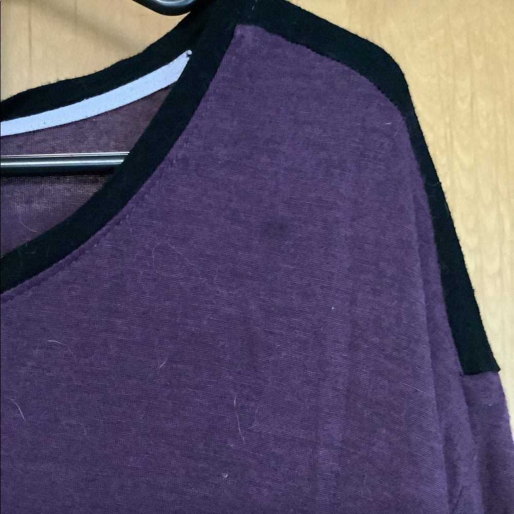Vera Wang purple tunic - Picture 2 of 4